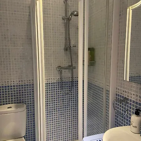Victoria & Parking Apartment Estepona