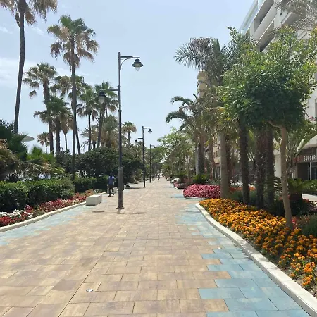 Victoria & Parking Apartamento Estepona